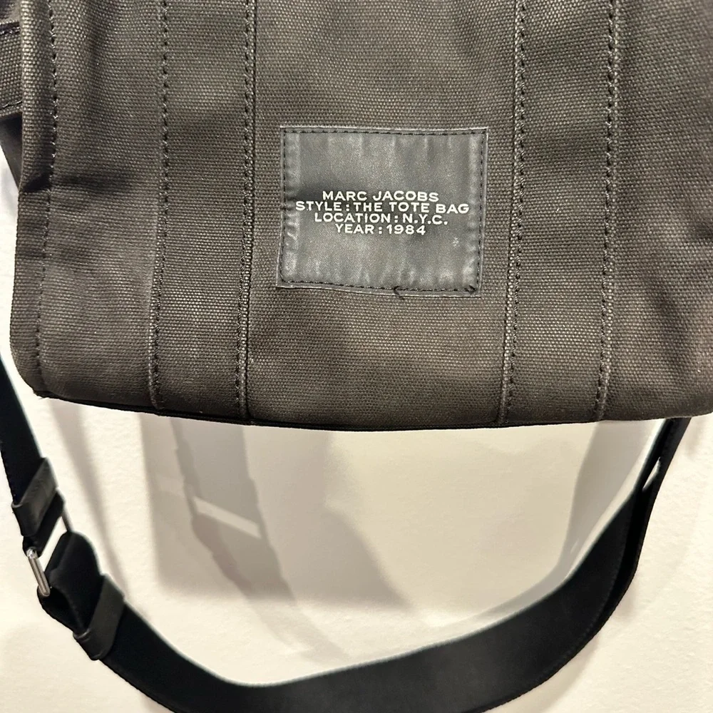 Marc Jacobs Black Tote Bag - Picture 3 of 9